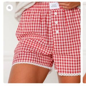 Things between boxer shorts with lace trim